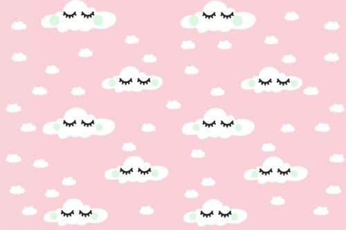 Tapeta z chmurami na różowym tle do pokoju dziewczynki